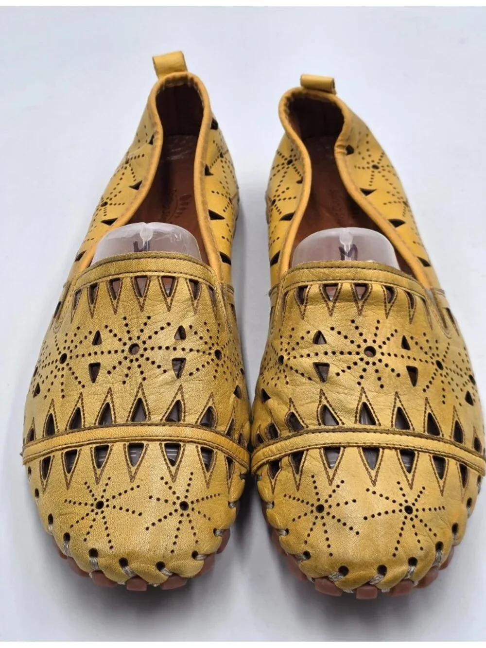 Spring Step Women's Yelow Leather Fusaro Slip-On Flats Loafers Sz 9.5 (40) 3822